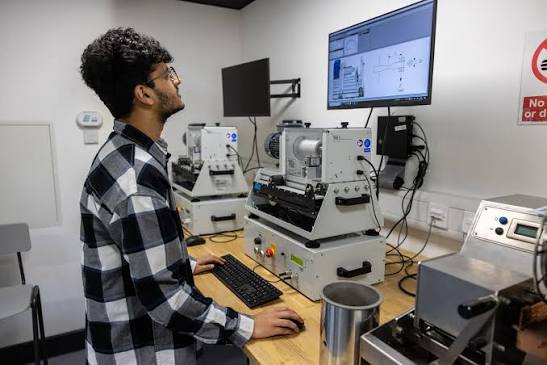 Electronics and Computer Engineering BEng Honours